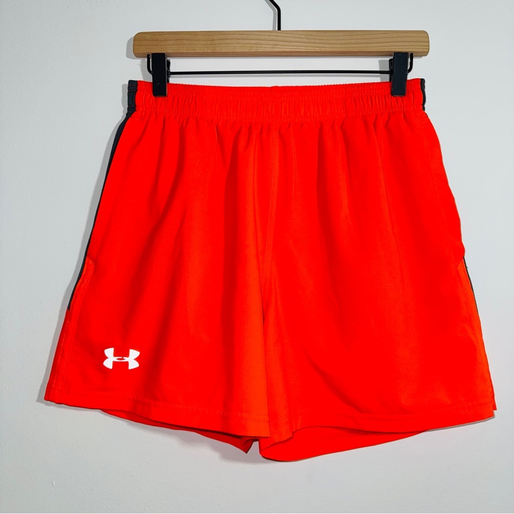 Under Armour HeatGear Neon Orange Athletic‎ Shorts Mesh Lining Size Medium